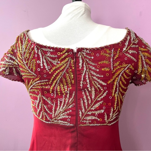 Dark red evening gown with silver and gold sequins/beads - Picture 6 of 8